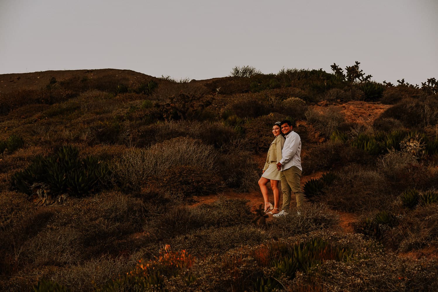 Fotografía de save the date en Ensenada Baja California por fotógrafo de bodas destino en México